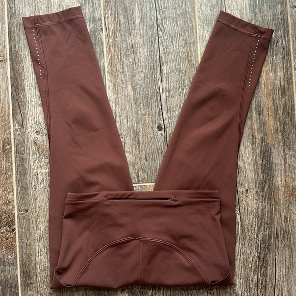 Lululemon leggings size 4 - Picture 8 of 9